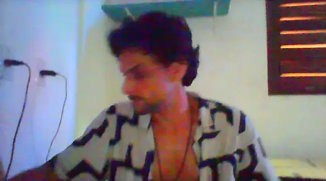 Snapshot of couplemilk chatting on 01.24.25 couplemilk online show from 01.24.25