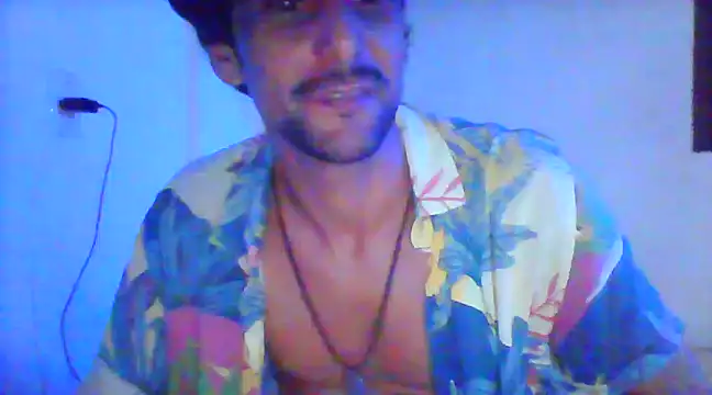 Snapshot of couplemilk chatting on 01.25.25 couplemilk online show from 01.25.25