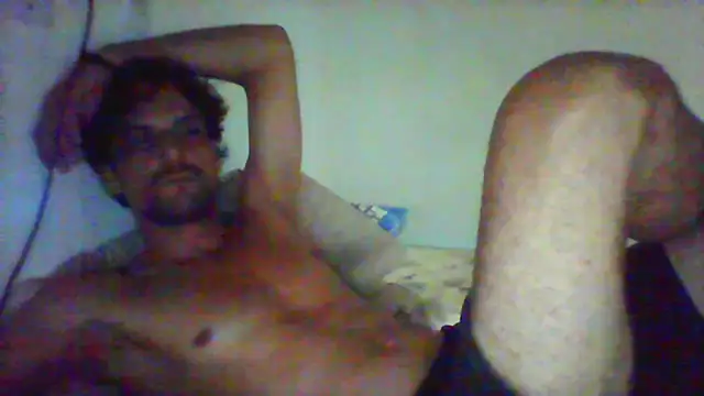 Snapshot of couplemilk chatting on 01.26.25 couplemilk online show from 01.26.25