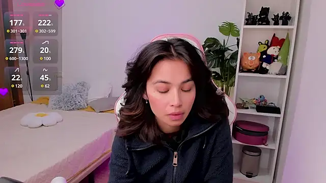 Snapshot of Adriennesexxx chatting on 12.09.24 Adriennesexxx online show from 12.09.24