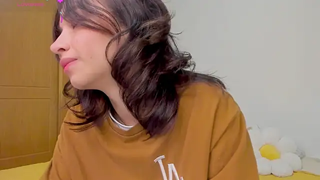 Snapshot of Adriennesexxx chatting on 01.20.25 Adriennesexxx online show from 01.20.25