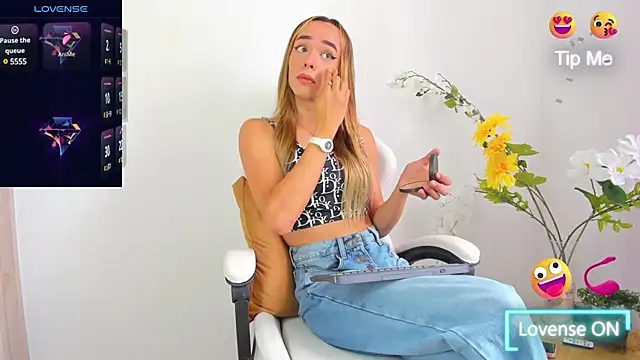 Snapshot of Linda_Crawford chatting on 01.16.25 Linda Crawford online show from 01.16.25