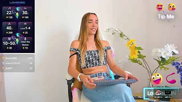 Snapshot of Linda_Crawford chatting on 01.16.25 Linda Crawford online show from 01.16.25