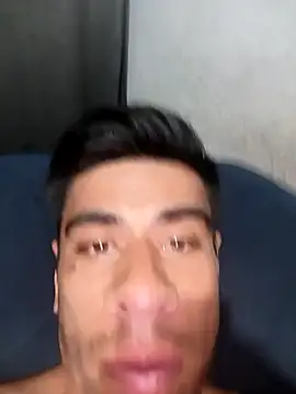 Snapshot of Cuessy chatting on 04.08.26 Cuessy online show from 04.08.26