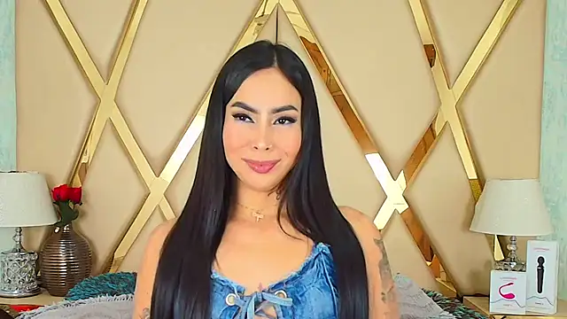 GiahDaniels online show from 01.20.25