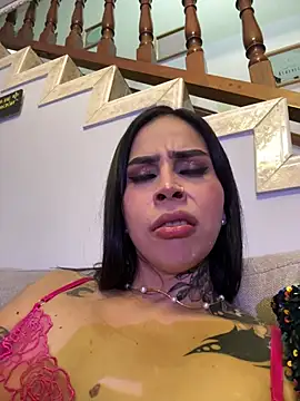 Snapshot of GiahDaniels chatting on 05.15.26 GiahDaniels online show from 05.15.26