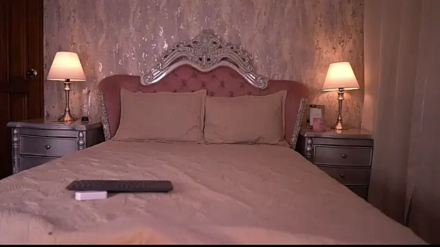 AngelineConnor online show from 05.15.26