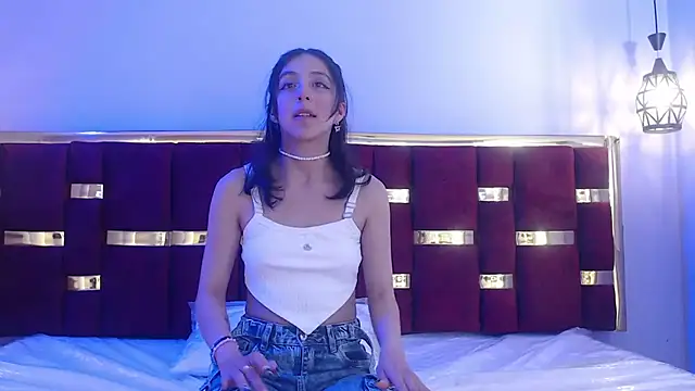 Snapshot of ling_ling24 chatting on 12.15.25 ling ling24 online show from 12.15.25