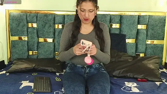 dakota guirl online show from 01.17.25