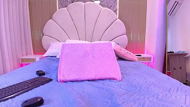 nata luna online show from 11.13.25