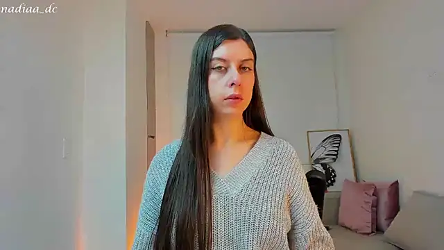 Snapshot of Nadiaa_ chatting on 12.17.24 Nadiaa online show from 12.17.24