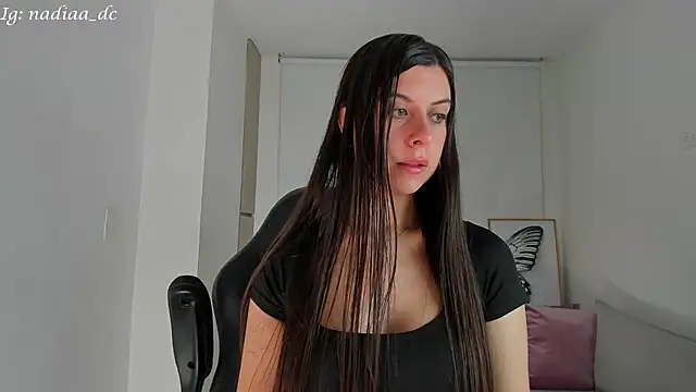 Snapshot of Nadiaa_ chatting on 02.02.25 Nadiaa online show from 02.02.25