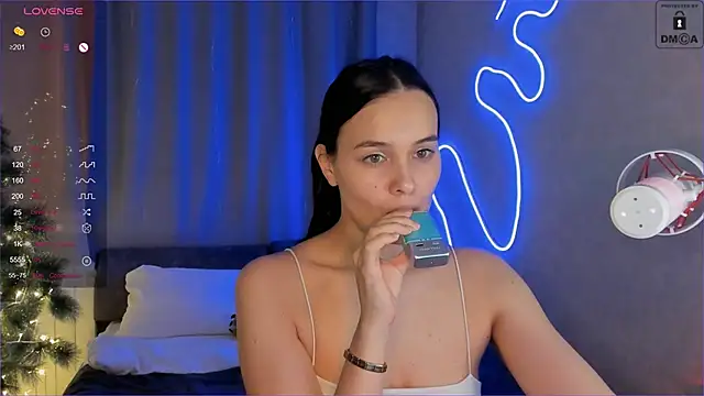 Snapshot of _Sweetie_ chatting on 12.23.24 Sweetie online show from 12.23.24