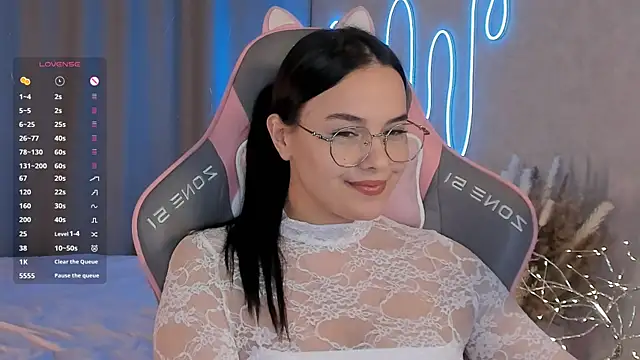 Snapshot of _Sweetie_ chatting on 03.11.25 Sweetie online show from 03.11.25