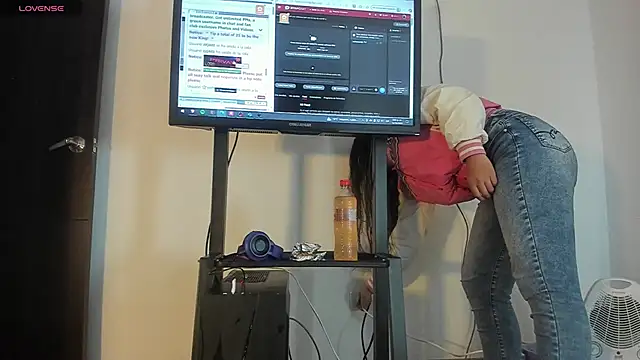 Vahiolet smith online show from 10.14.25