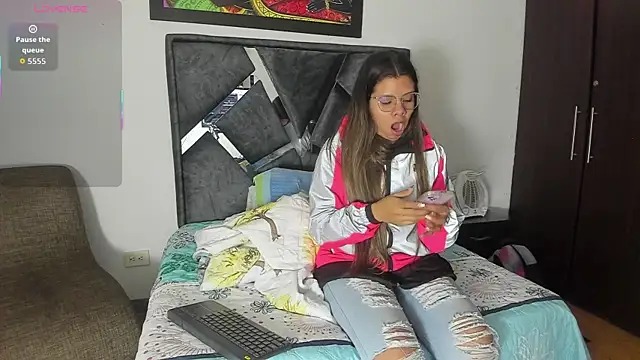 Vahiolet smith online show from 10.24.25