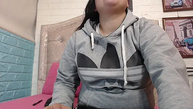 KataleyaStiward online show from 09.17.25