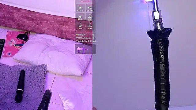 Snapshot of SofiRey_ chatting on 02.15.25 SofiRey online show from 02.15.25