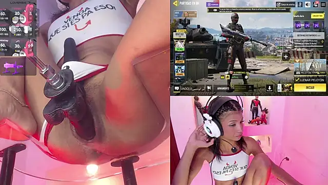 Snapshot of SofiRey_ chatting on 11.19.25 SofiRey online show from 11.19.25