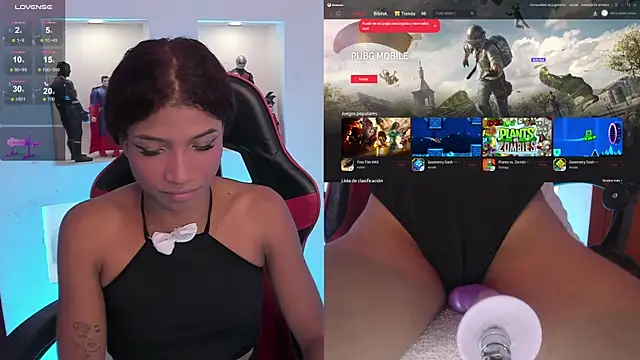 Snapshot of SofiRey_ chatting on 12.01.25 SofiRey online show from 12.01.25