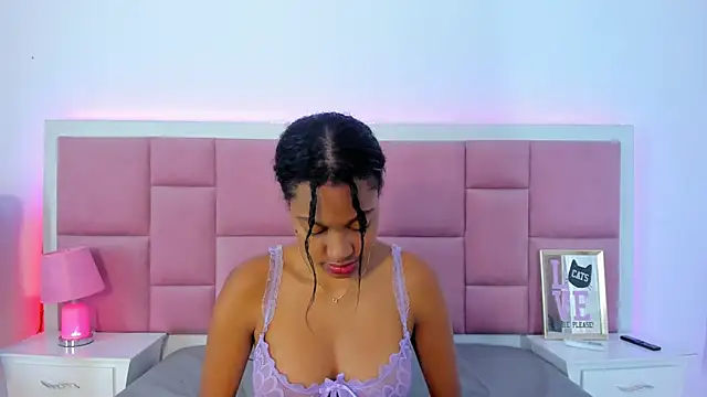 Snapshot of StormiHills chatting on 01.13.25 StormiHills online show from 01.13.25