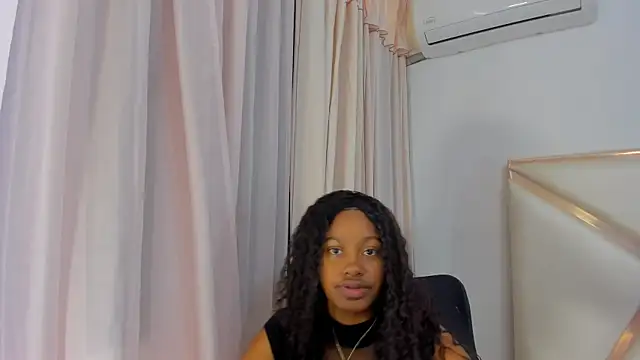 Snapshot of StormiHills chatting on 10.13.25 StormiHills online show from 10.13.25