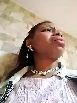 Snapshot of Lizeth_rey1 chatting on 02.01.25 Lizeth rey1 online show from 02.01.25