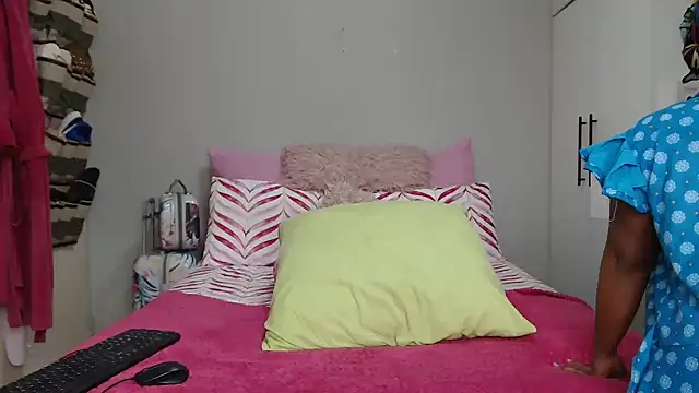 Amberbela online show from 06.19.26