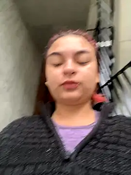 MiaLujan  online show from 10.12.25