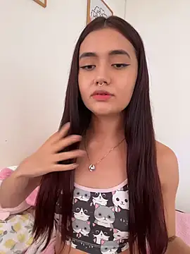 Snapshot of HallieLemon1 chatting on 02.01.26 HallieLemon1 online show from 02.01.26