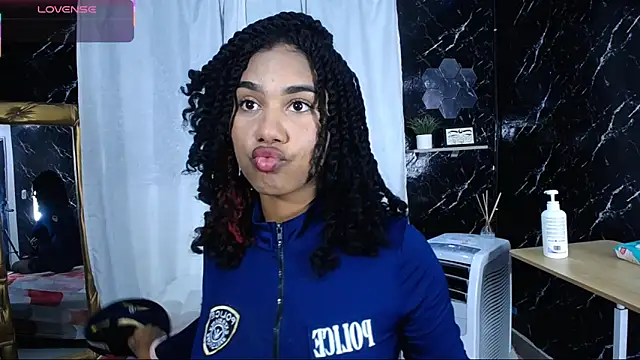 Hillary queen online show from 10.31.25