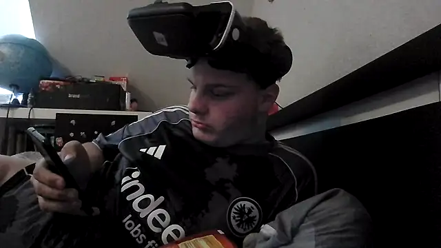 Nicolasjlhkjzl online show from 04.30.26