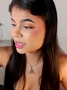 Cleo hills online show from 02.18.25