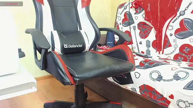 Snapshot of Queen_Sport chatting on 02.15.25 Queen Sport online show from 02.15.25