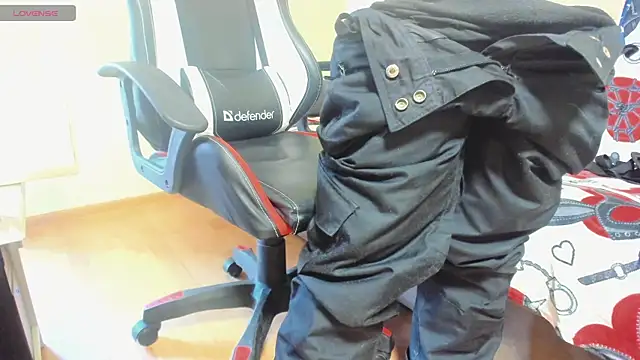 Snapshot of Queen_Sport chatting on 03.11.25 Queen Sport online show from 03.11.25