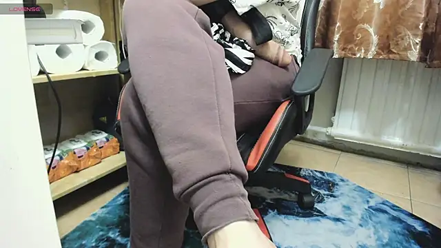 Snapshot of Queen_Sport chatting on 09.20.25 Queen Sport online show from 09.20.25