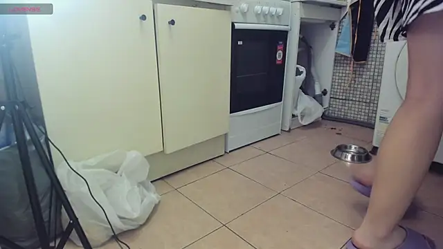 Snapshot of Queen_Sport chatting on 10.15.25 Queen Sport online show from 10.15.25