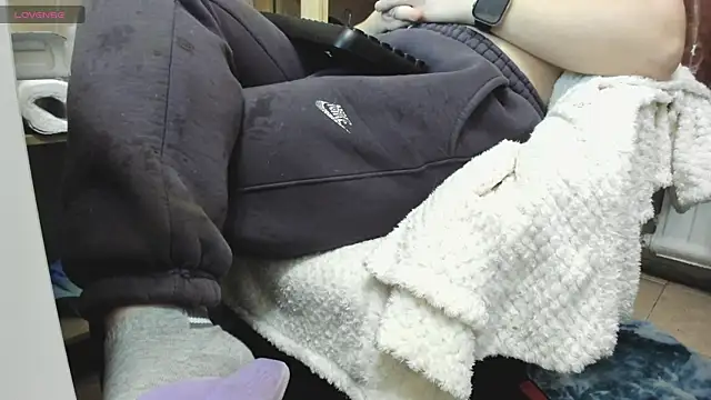 Snapshot of Queen_Sport chatting on 11.13.25 Queen Sport online show from 11.13.25