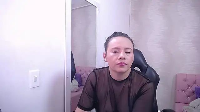 lauraguzman online show from 03.15.25