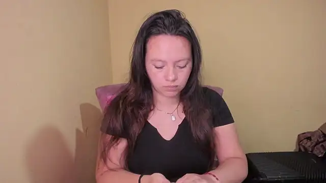 lauraguzman online show from 06.17.26