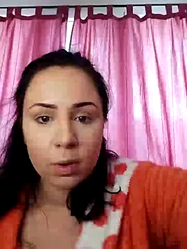 Snapshot of AdelinaJude chatting on 02.23.25 AdelinaJude online show from 02.23.25