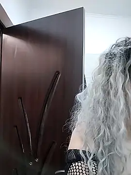 Snapshot of AdelinaJude chatting on 02.25.26 AdelinaJude online show from 02.25.26