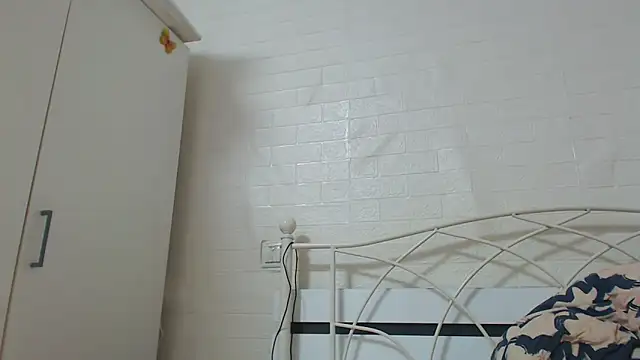 Snapshot of AdelinaJude chatting on 03.22.26 AdelinaJude online show from 03.22.26