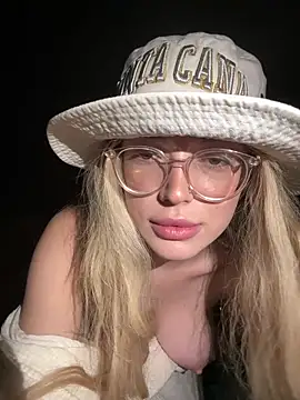 KylieJoyce online show from 02.16.25