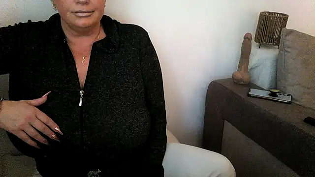hotsierra4u online show from 04.04.26