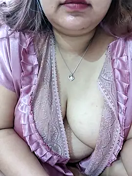 Snapshot of Ruchikalive chatting on 02.16.25 Ruchikalive online show from 02.16.25