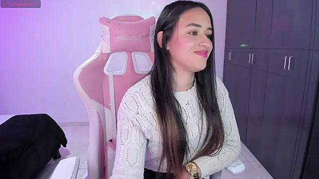 Snapshot of Tinylottie chatting on 09.29.25 Tinylottie online show from 09.29.25