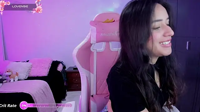 Snapshot of Tinylottie chatting on 10.07.25 Tinylottie online show from 10.07.25