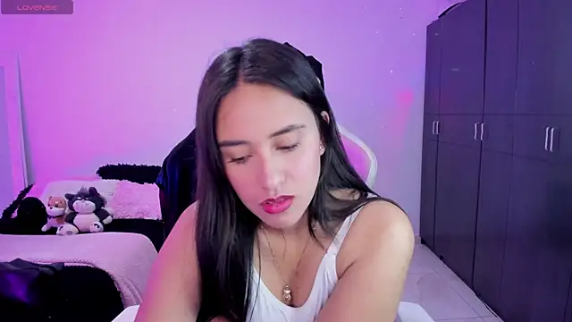 Snapshot of Tinylottie chatting on 10.08.25 Tinylottie online show from 10.08.25