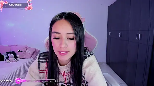 Snapshot of Tinylottie chatting on 11.05.25 Tinylottie online show from 11.05.25